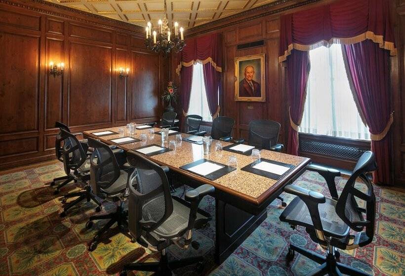 酒店 Hilton Milwaukee