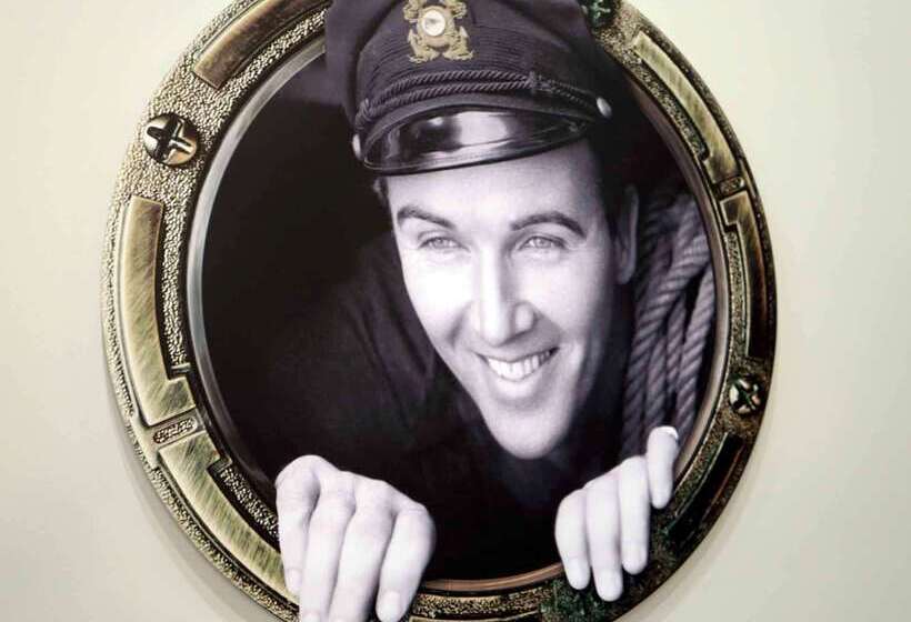 هتل Hilton Mystic