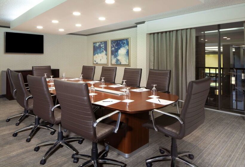 בית מלון כפרי Hilton Parsippany
