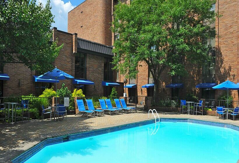 בית מלון כפרי Hilton Parsippany