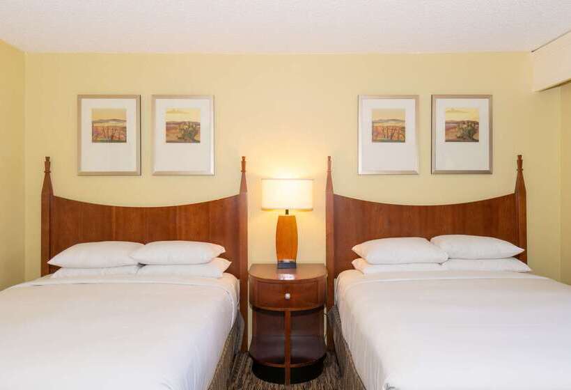 هتل Hilton Phoenix Resort At The Peak