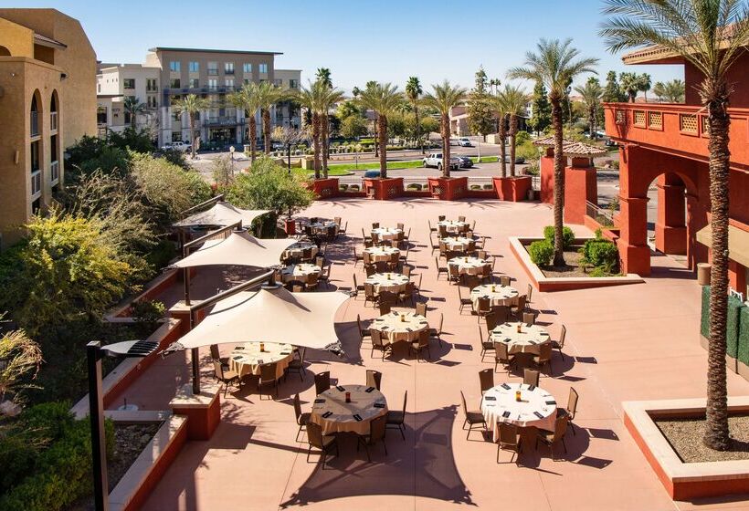 هتل Hilton Phoenix Resort At The Peak