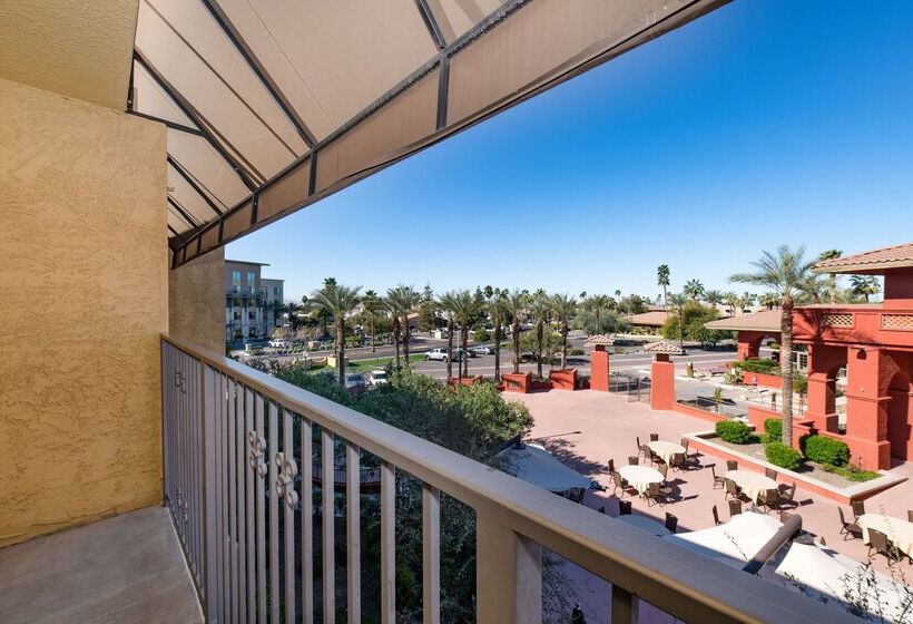 هتل Hilton Phoenix Resort At The Peak