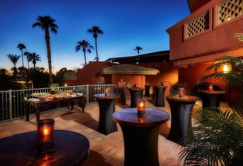 هتل Hilton Phoenix Resort At The Peak