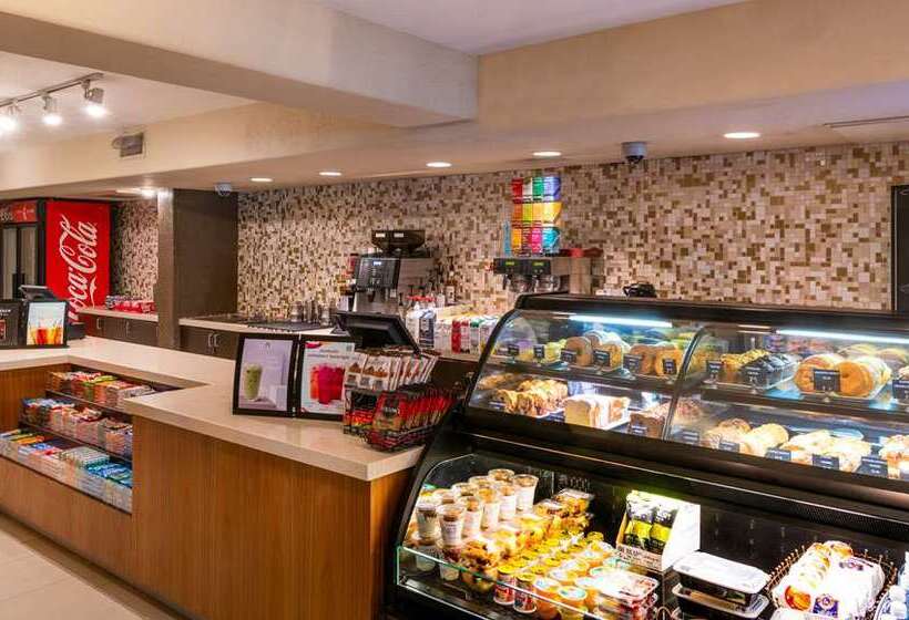 هتل Hilton Phoenix Resort At The Peak