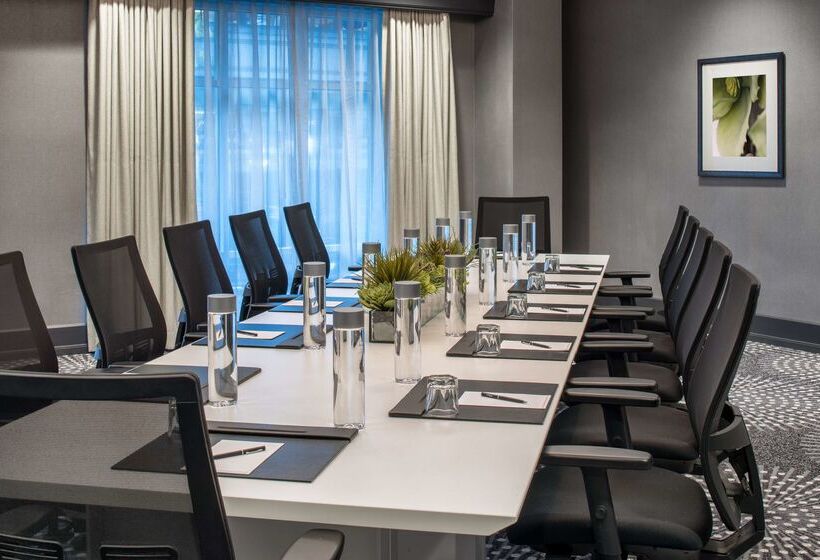 Отель Hilton Portland Downtown