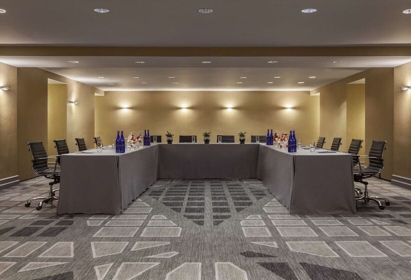 Отель Hilton Washington Dc Capitol Hill