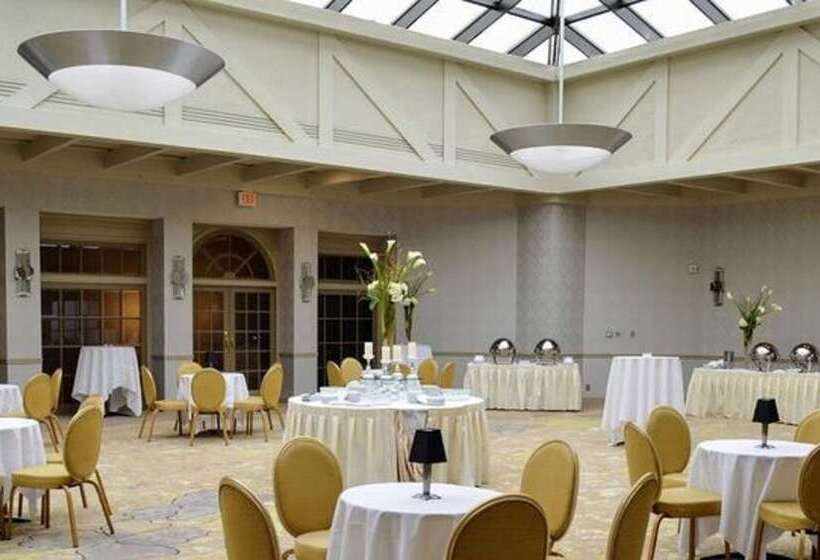 فندق Hilton Woodcliff Lake