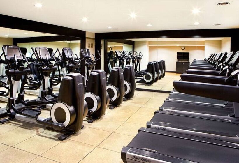 فندق Hilton Woodcliff Lake