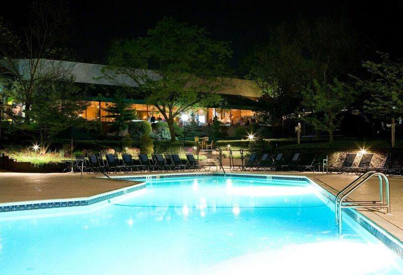 فندق Hilton Woodcliff Lake