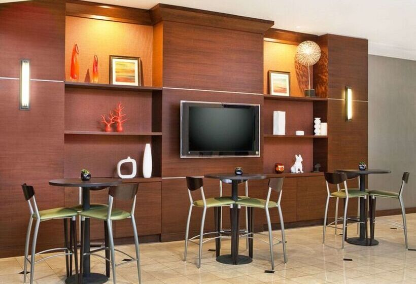 فندق Hilton Woodcliff Lake