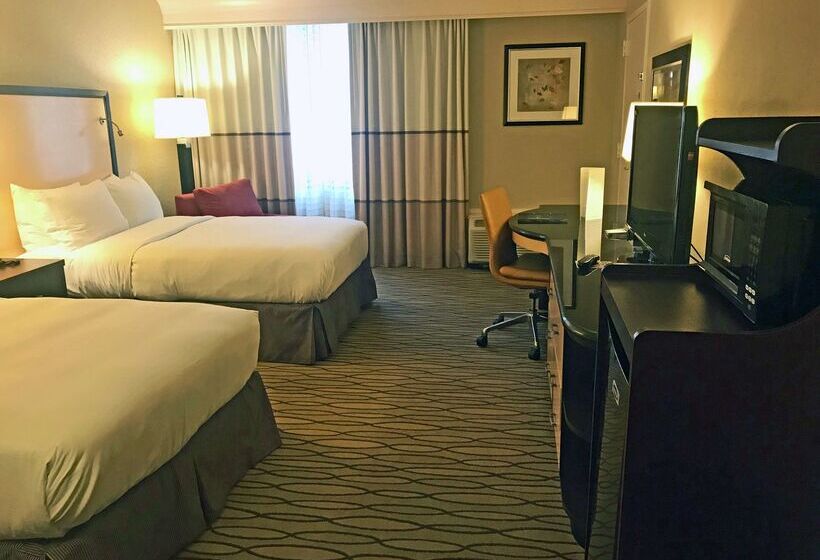 فندق Hilton Woodcliff Lake