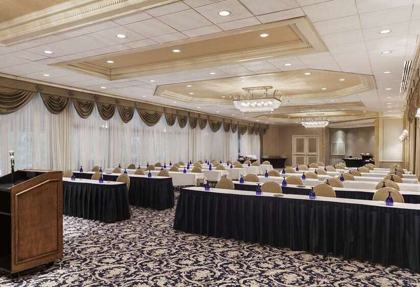 فندق Hilton Woodcliff Lake