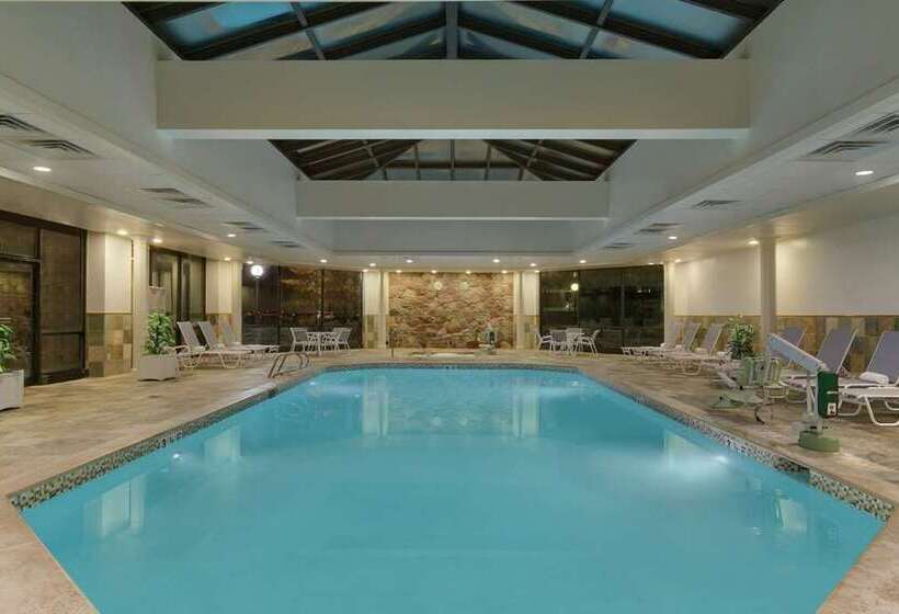 فندق Hilton Woodcliff Lake