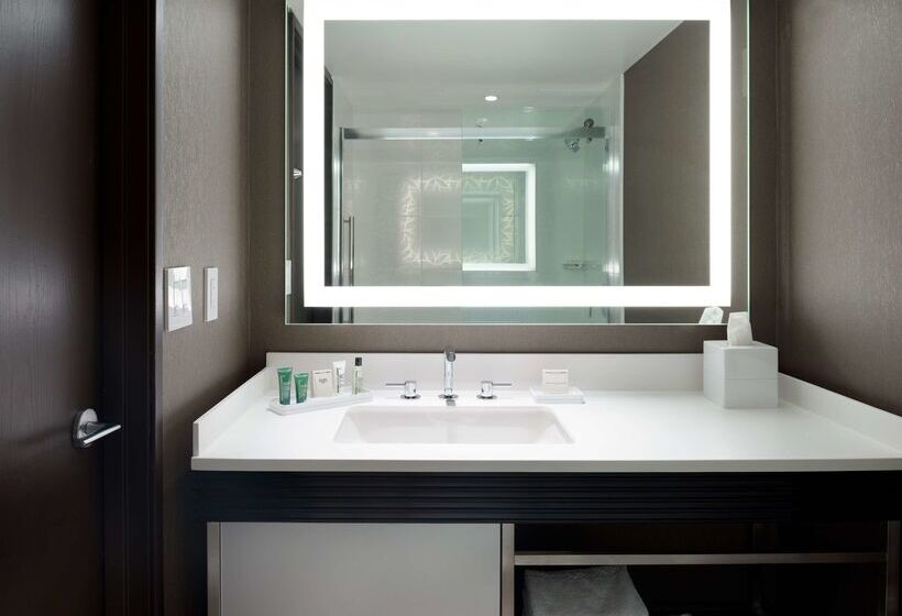 فندق Hilton Woodland Hills / Los Angeles