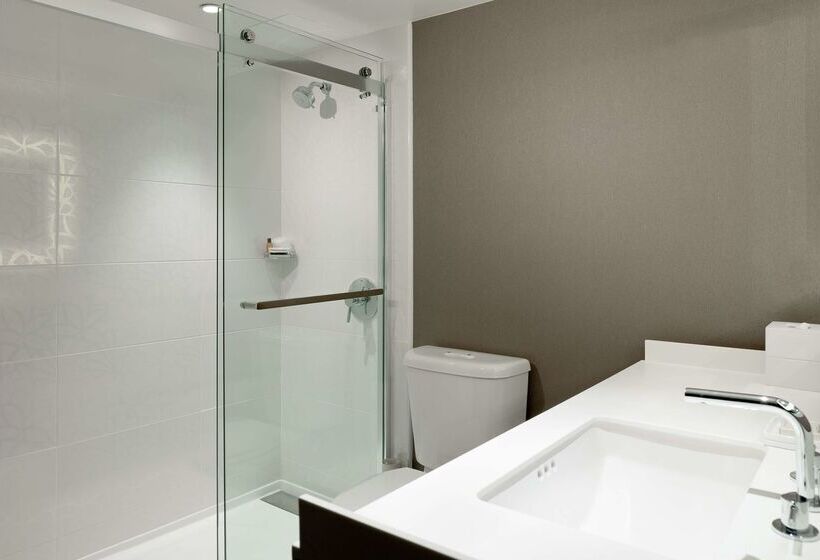 فندق Hilton Woodland Hills / Los Angeles