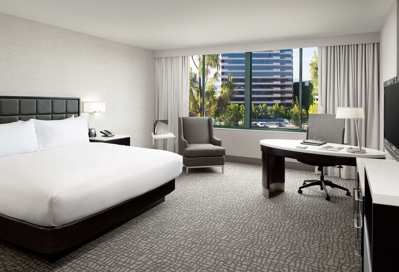 فندق Hilton Woodland Hills / Los Angeles