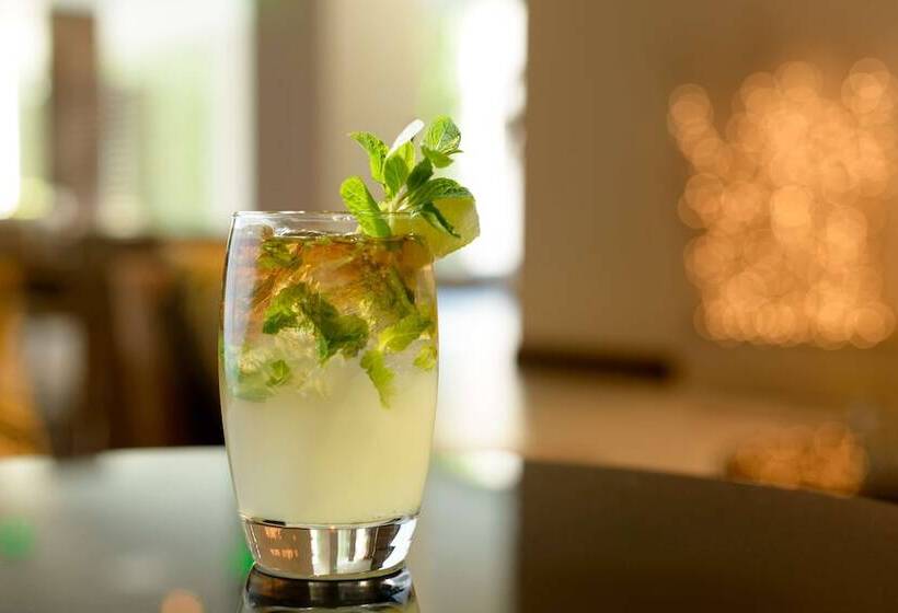 فندق Hilton Woodland Hills / Los Angeles