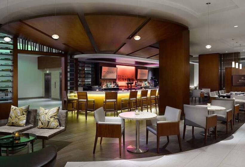 فندق Hilton Woodland Hills / Los Angeles