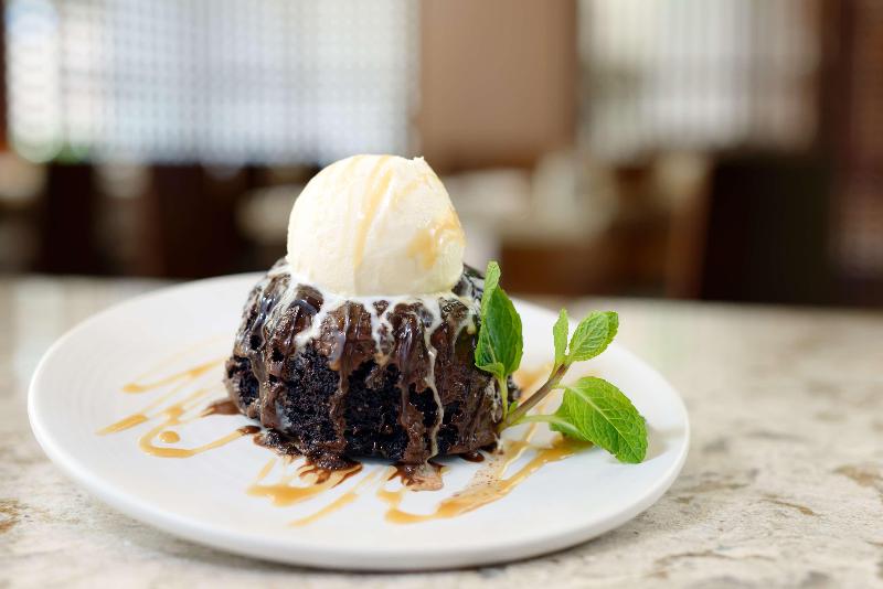 فندق Hilton Woodland Hills / Los Angeles