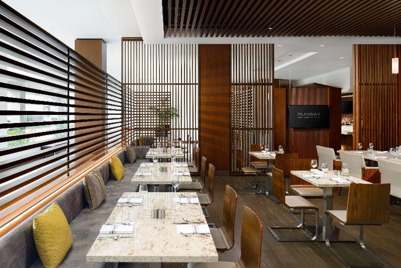 فندق Hilton Woodland Hills / Los Angeles