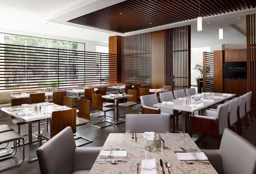 فندق Hilton Woodland Hills / Los Angeles