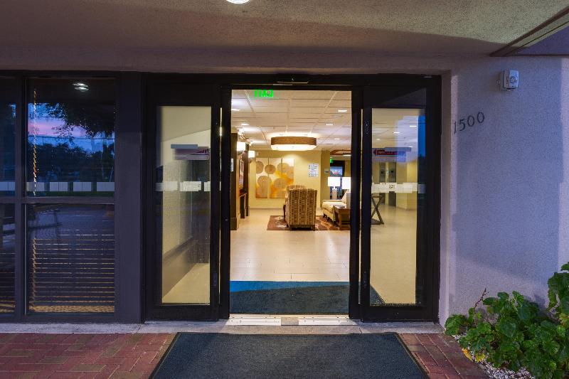 酒店 Holiday Inn Express Fort Lauderdale North Executive Airport, An Ihg