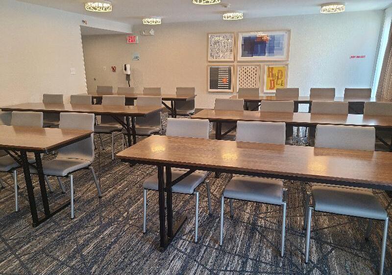 酒店 Holiday Inn Express Fort Lauderdale North Executive Airport, An Ihg
