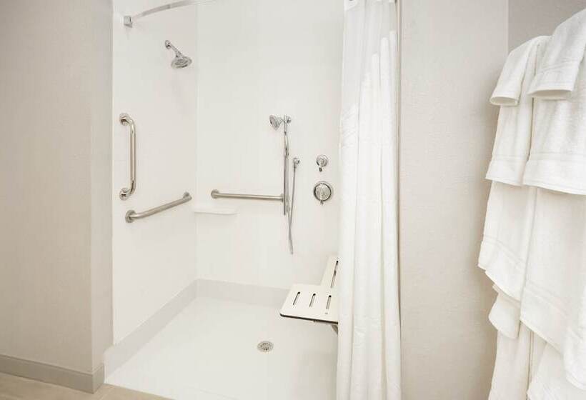 호텔 Holiday Inn Express & Suites Chicago North Shore   Niles, An Ihg