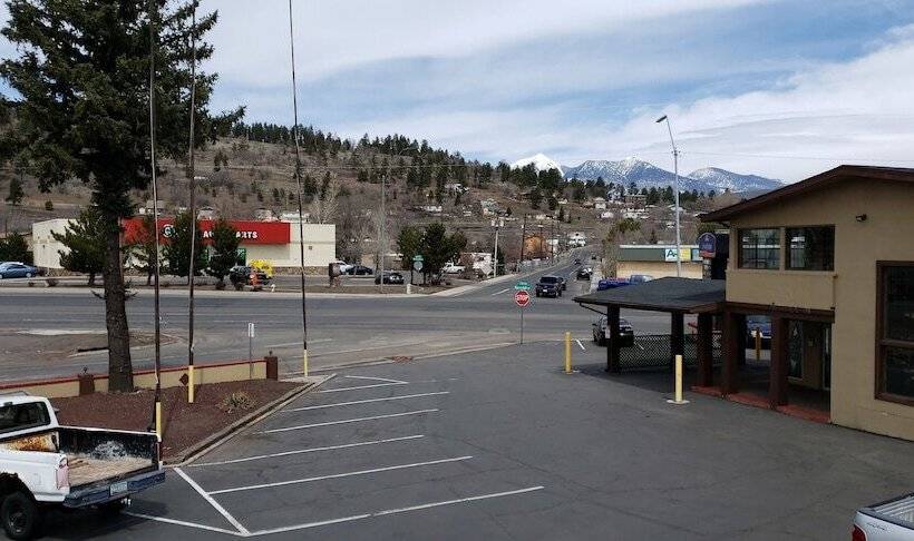 هتل Howard Johnson By Wyndham Flagstaff University West