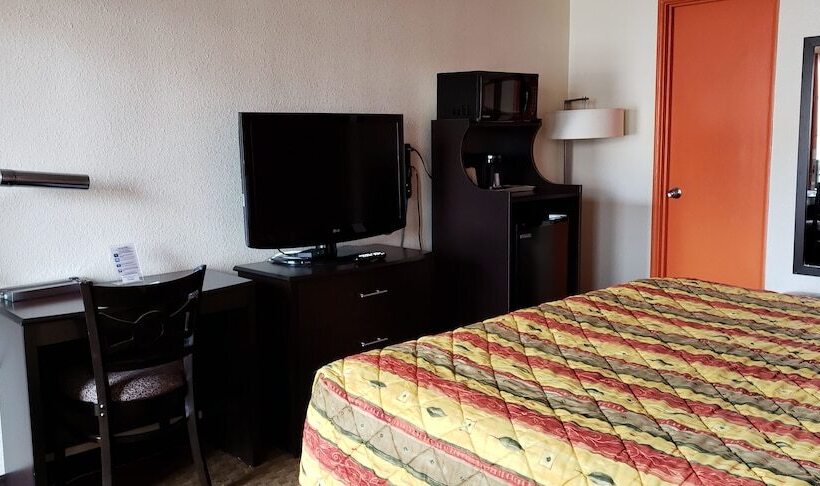 هتل Howard Johnson By Wyndham Flagstaff University West