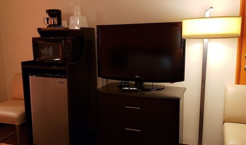 هتل Howard Johnson By Wyndham Flagstaff University West