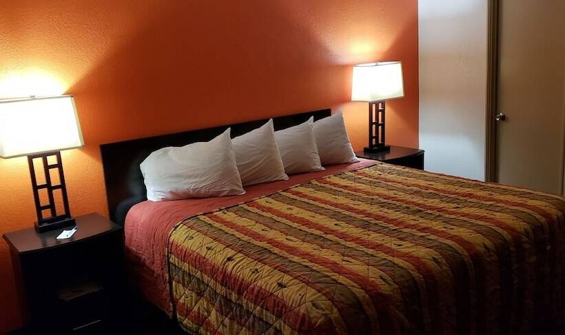 هتل Howard Johnson By Wyndham Flagstaff University West