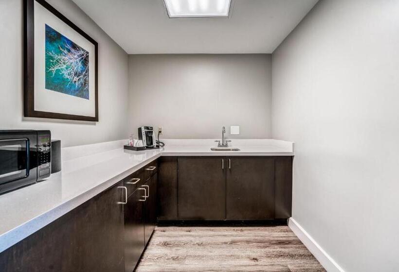 Отель Indigo Atlanta Vinings, An Ihg