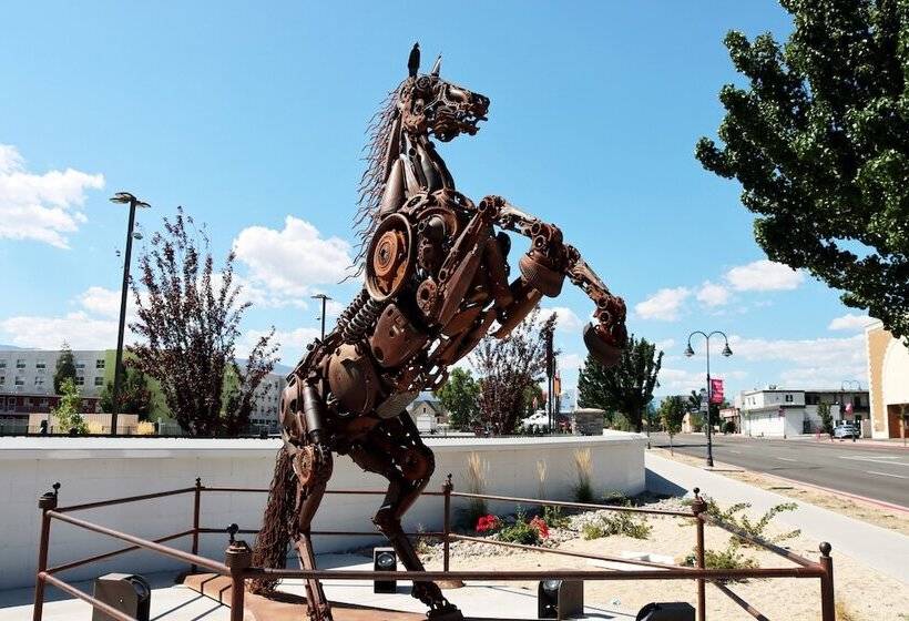 בית מלון כפרי J Resort