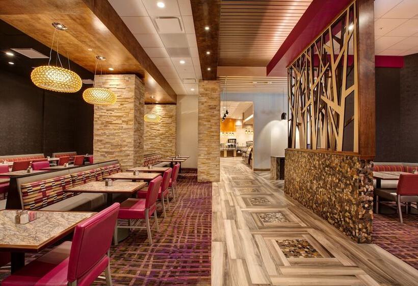 בית מלון כפרי J Resort