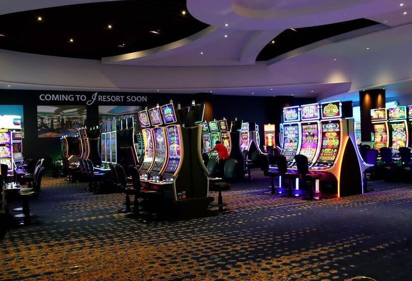 בית מלון כפרי J Resort