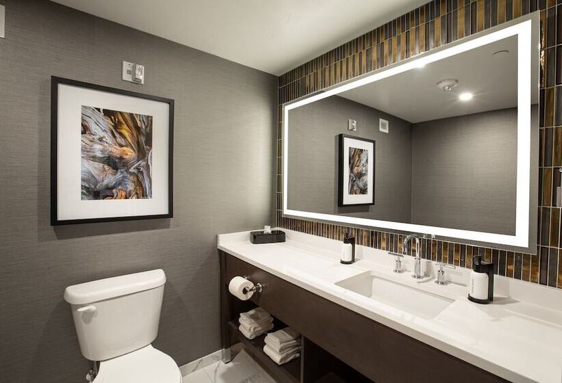 בית מלון כפרי J Resort