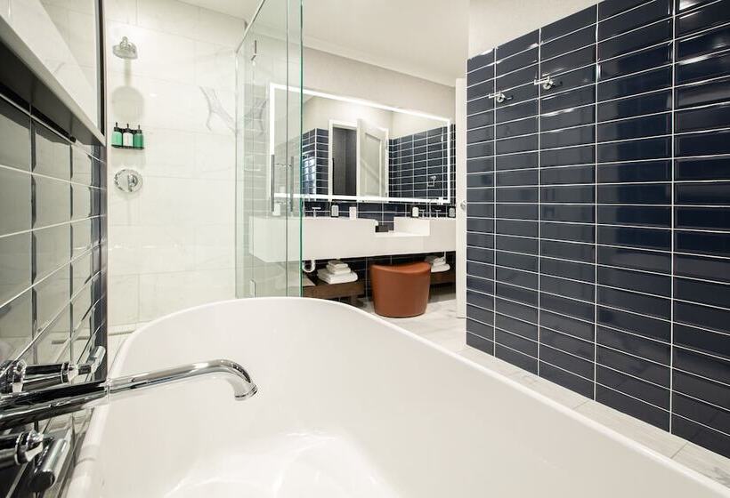 בית מלון כפרי J Resort