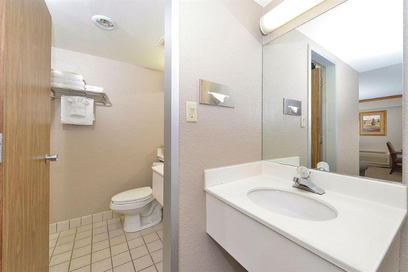 בית מלון כפרי Kelly Inn Bismarck North