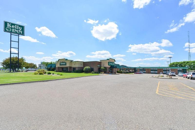 בית מלון כפרי Kelly Inn Bismarck North