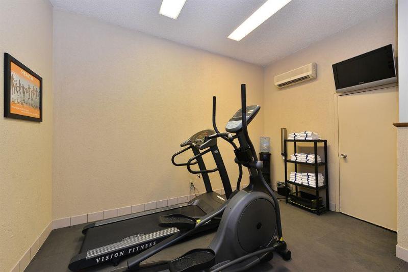 בית מלון כפרי Kelly Inn Bismarck North