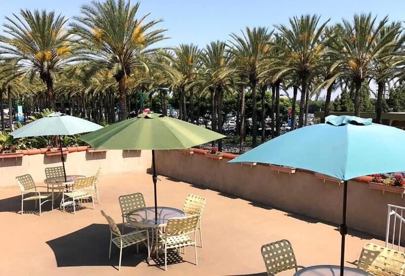 فندق Kings Inn Anaheim At The Park & Convention Center