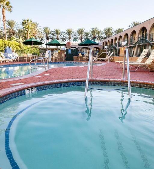 فندق Kings Inn Anaheim At The Park & Convention Center