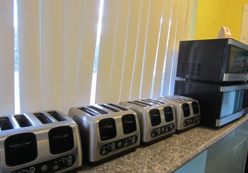 فندق Kings Inn Anaheim At The Park & Convention Center