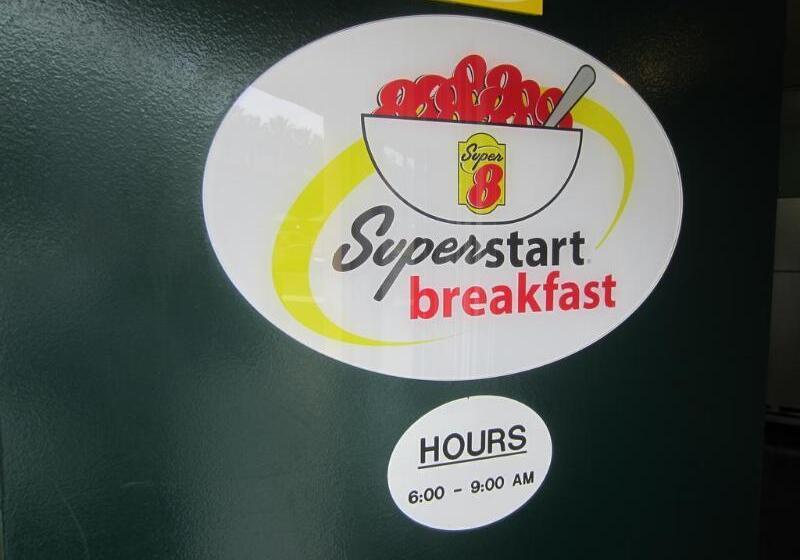 فندق Kings Inn Anaheim At The Park & Convention Center