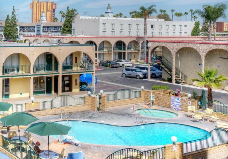 فندق Kings Inn Anaheim At The Park & Convention Center