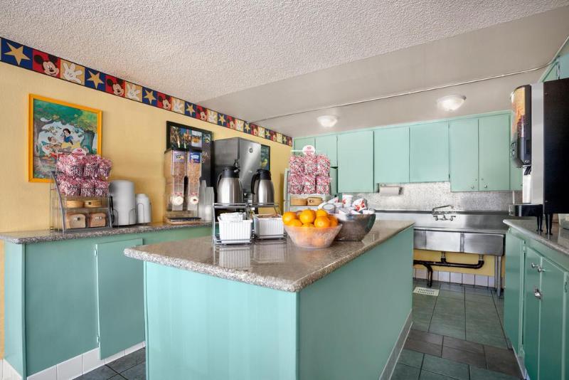 فندق Kings Inn Anaheim At The Park & Convention Center