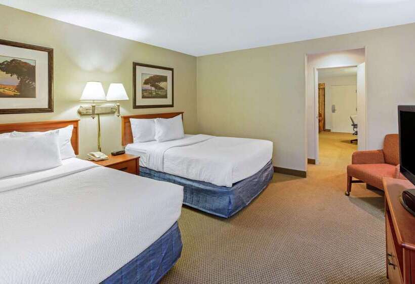 호텔 La Quinta By Wyndham Appleton College Avenue