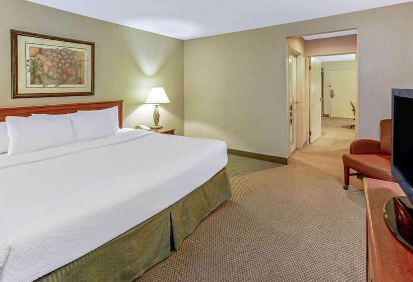 호텔 La Quinta By Wyndham Appleton College Avenue